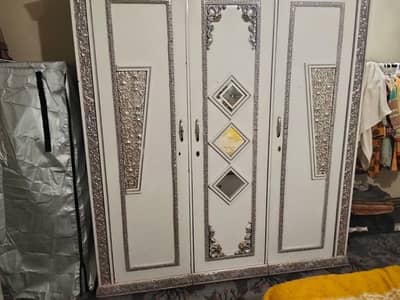 Complete Luxury Bedroom Set for Sale – Bed, Wardrobe & Dressing