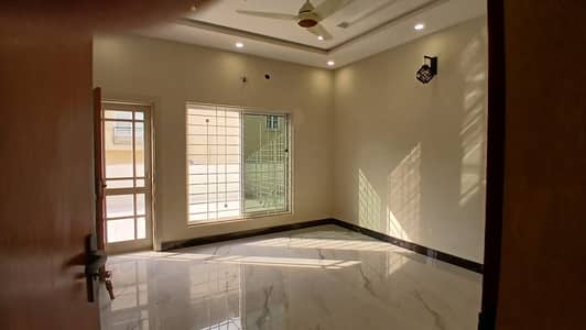 2 Kanal House Available For Rent