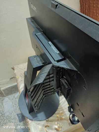 Lenovo ThinkCentre Tiny-in-One Monitor