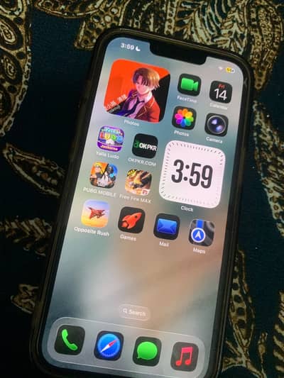 Apple iPhone 13
