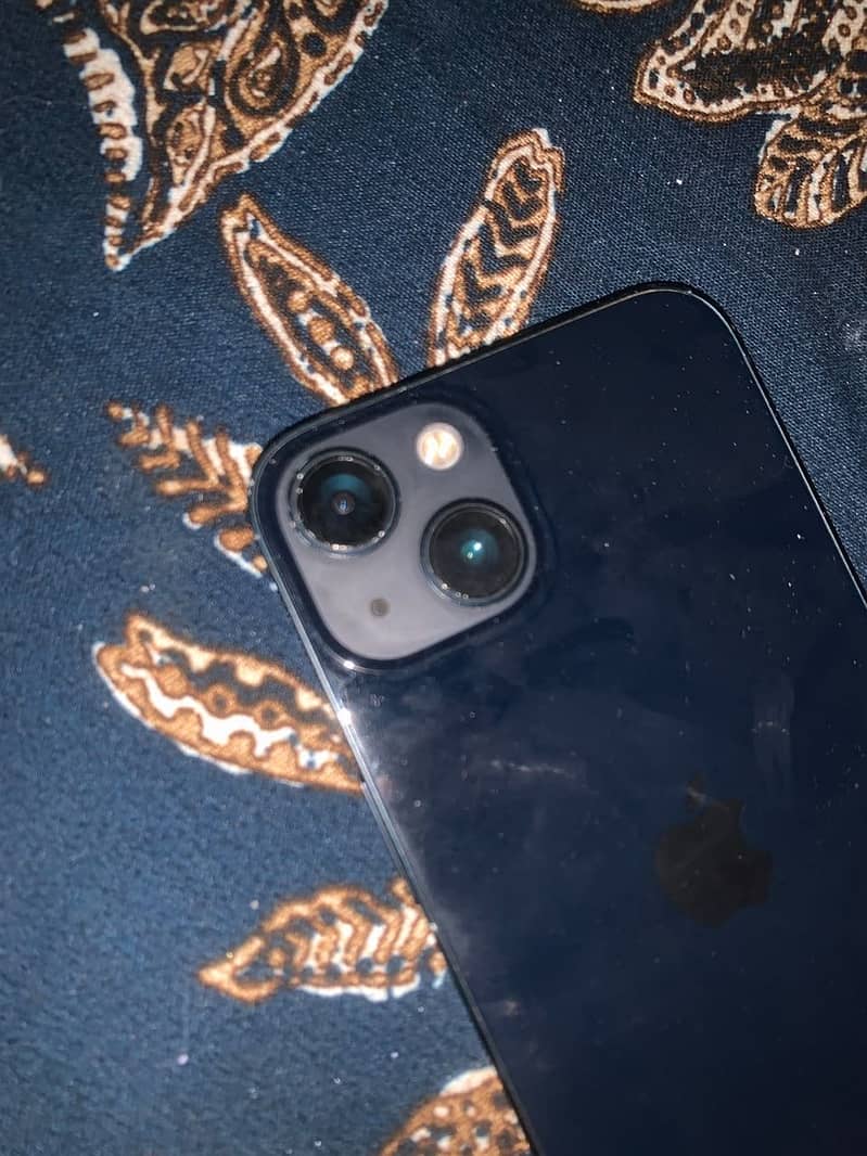 Apple iPhone 13 5