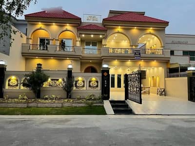 Exceptional Value! Brand New 1 Kanal House On 40ft Road - Valencia Town   Price: PKR 8 Crore 20 Lac (820 Lac)