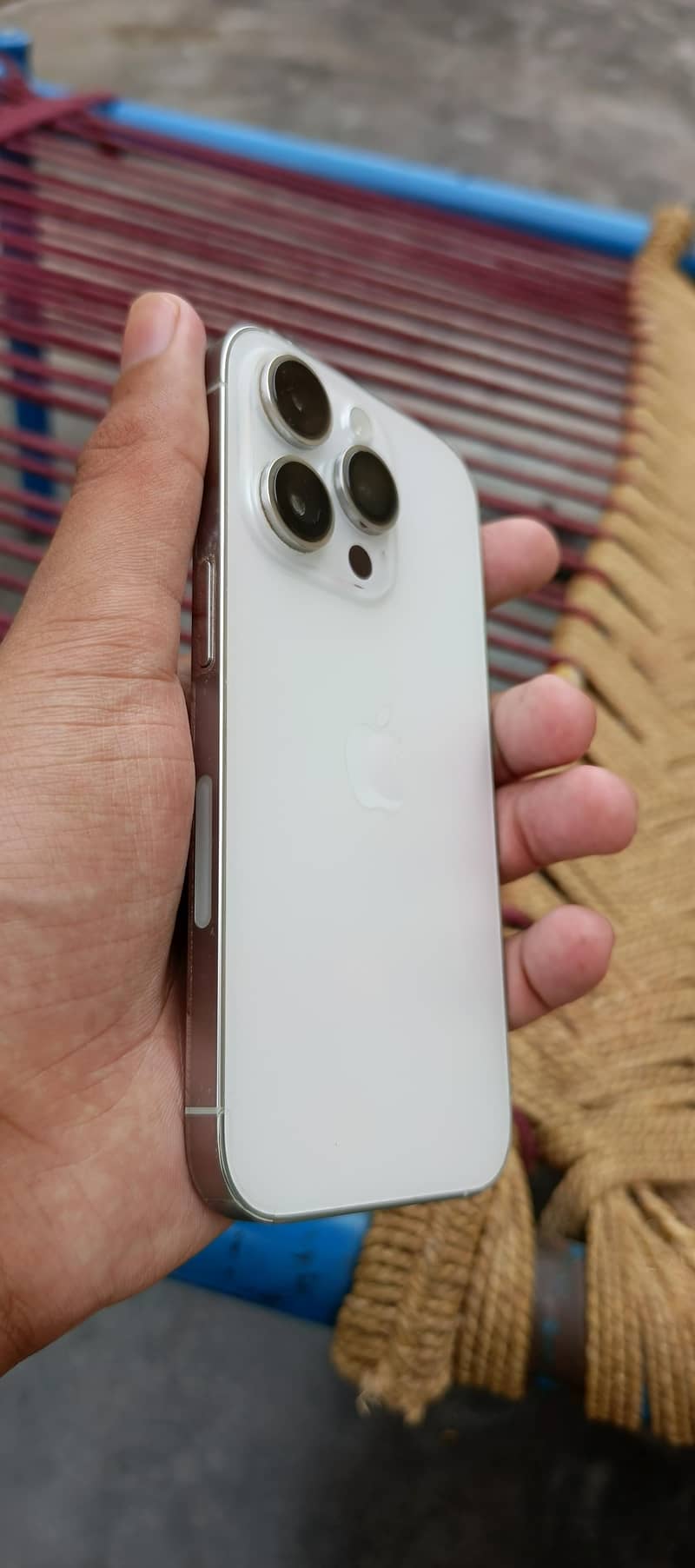 Apple iPhone 14 Pro 1