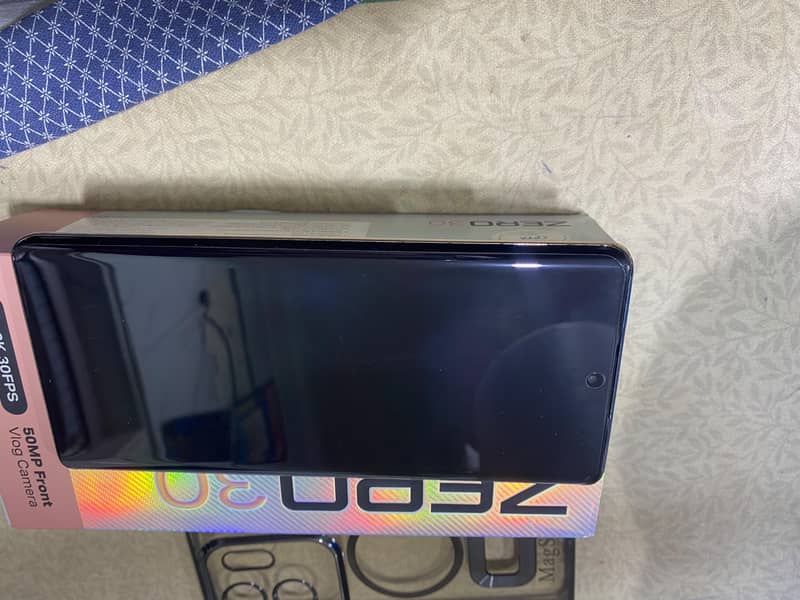 Infinix Zero 30 3
