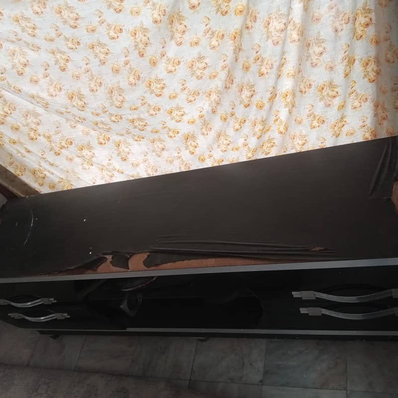 black console 0