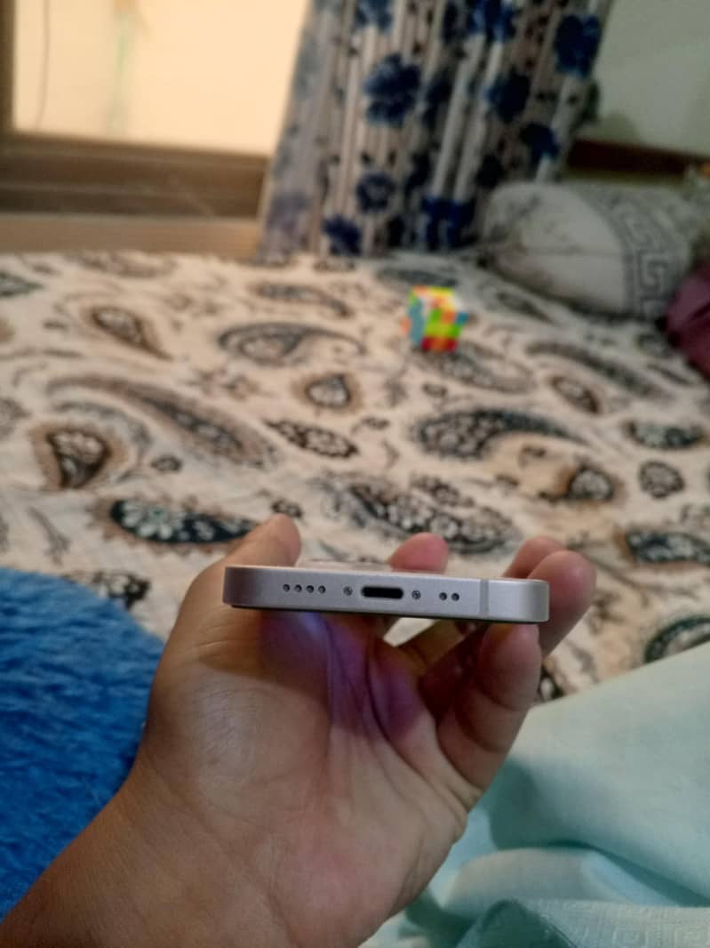 Apple iPhone 13 mini 6