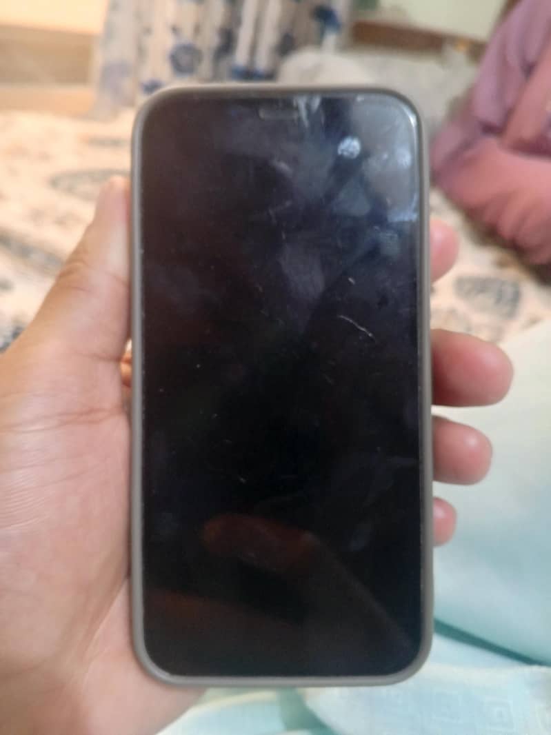 Apple iPhone 13 mini 8