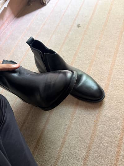 Hand made original Cow Leather Chelsea shoes 40 number, Black color
