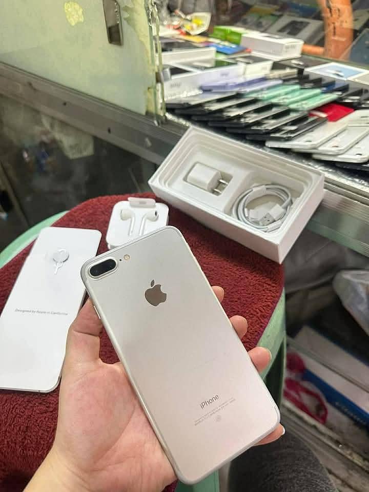 Apple iPhone 7 Plus 1