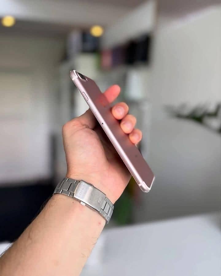 Apple iPhone 7 Plus 2
