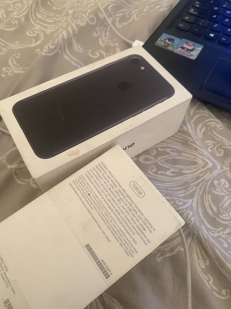 Apple iPhone 7 7