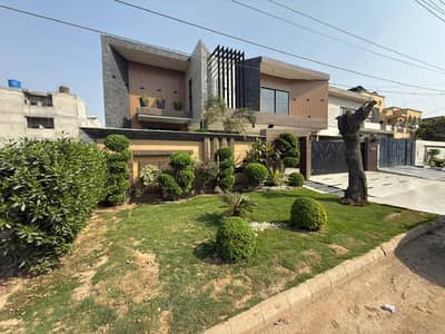 Modern 1 Kanal Luxury House for Sale Valencia Town, Lahore