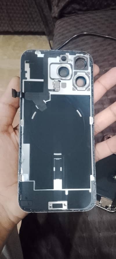 I Phone 16 pro max parts