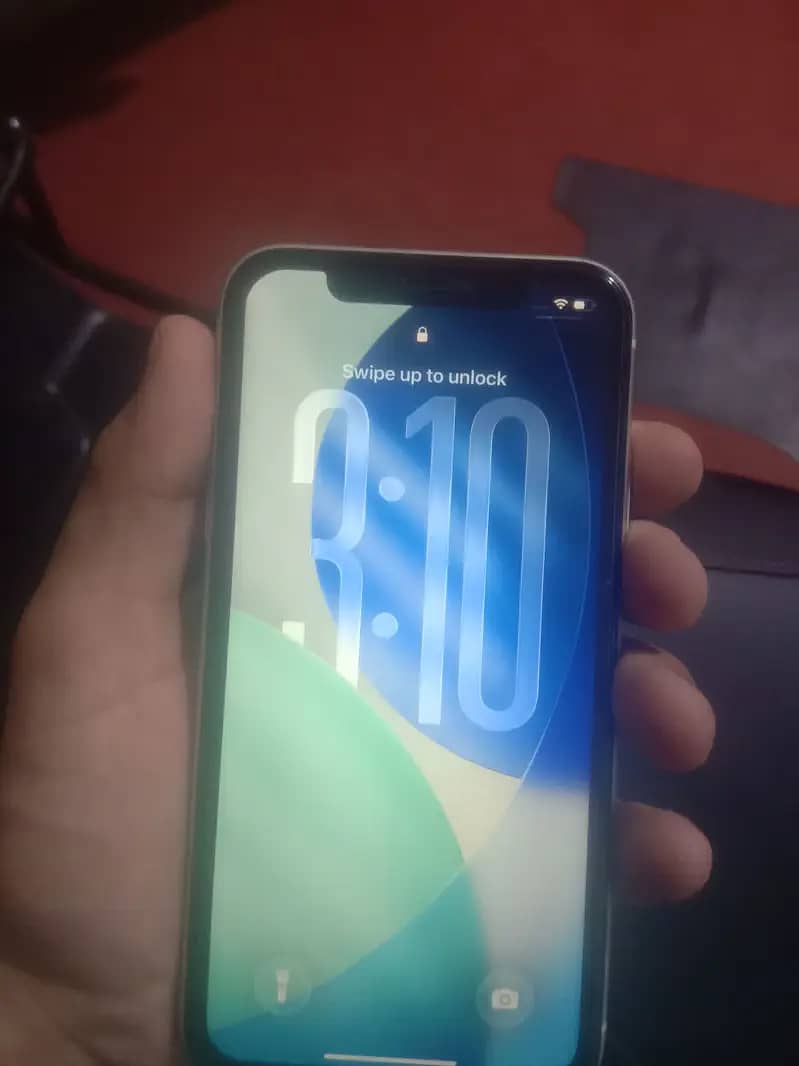 Apple iPhone 11 4