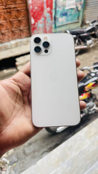 Apple iPhone 12 Pro