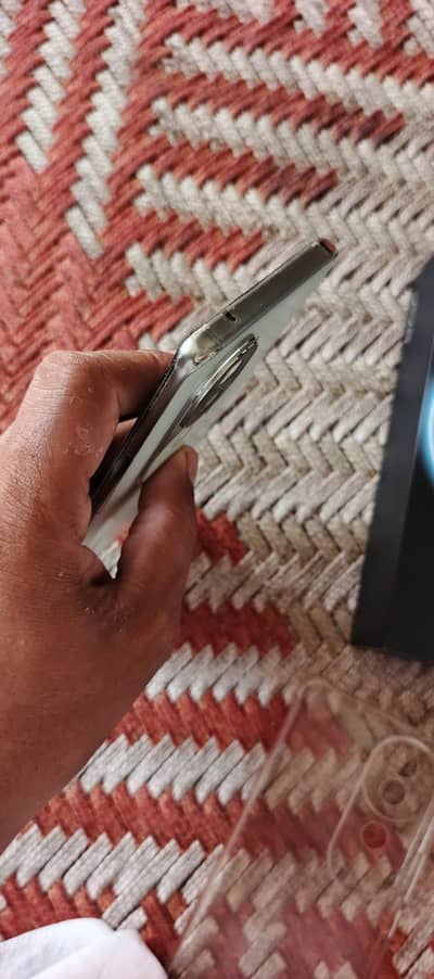 Vivo V40e