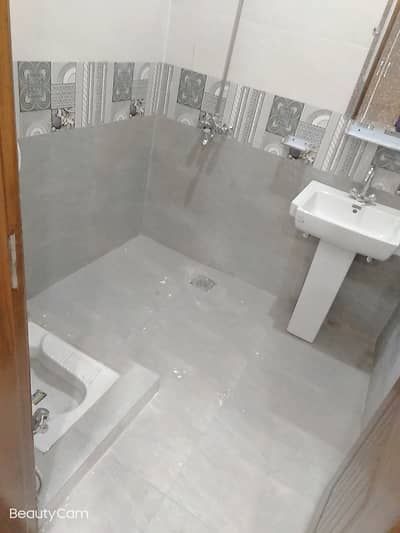 VIP beautiful 5 Marla portion is available for rent in sabzazar Lahore