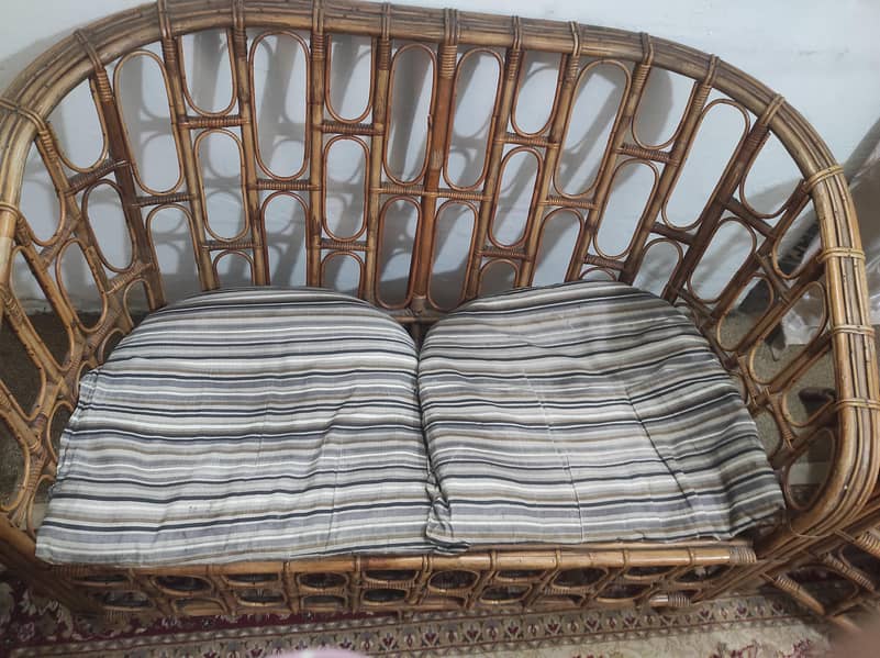 4 Seater Sofa 8