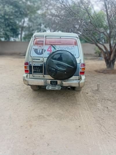 Mitsubishi Pajero 1992