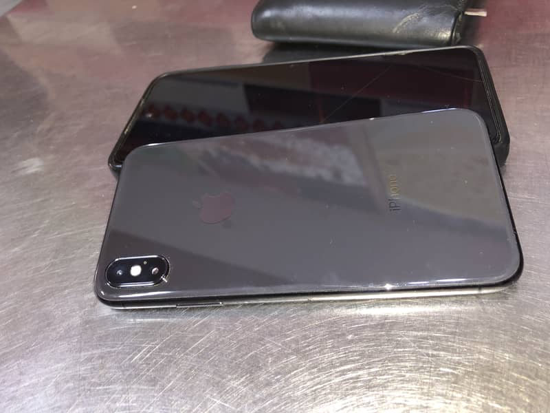 Apple iPhone X 2