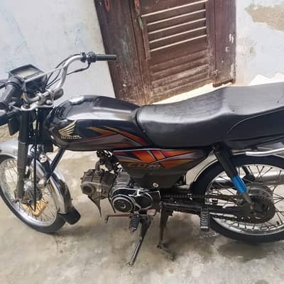 panchab namber bike vip bhari bike no axsidant one hend yuse