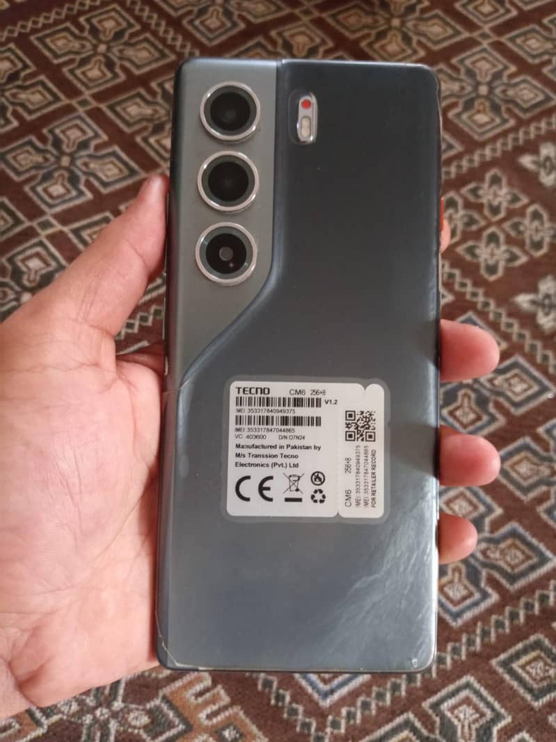 Tecno CAMON 40 Pro 1