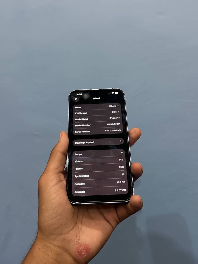 Apple iPhone 13 2