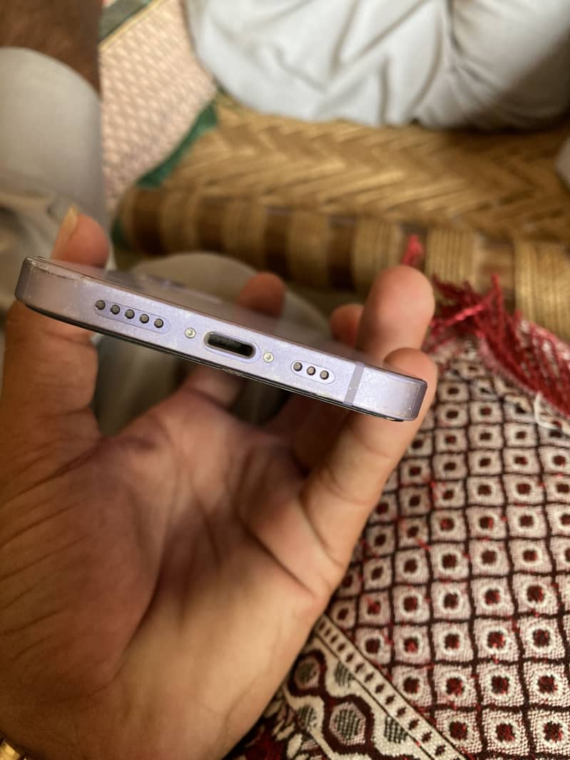 Apple iPhone 12 2