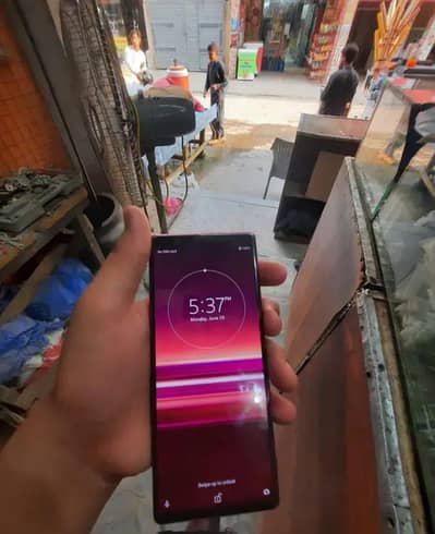 Sony Xperia 5