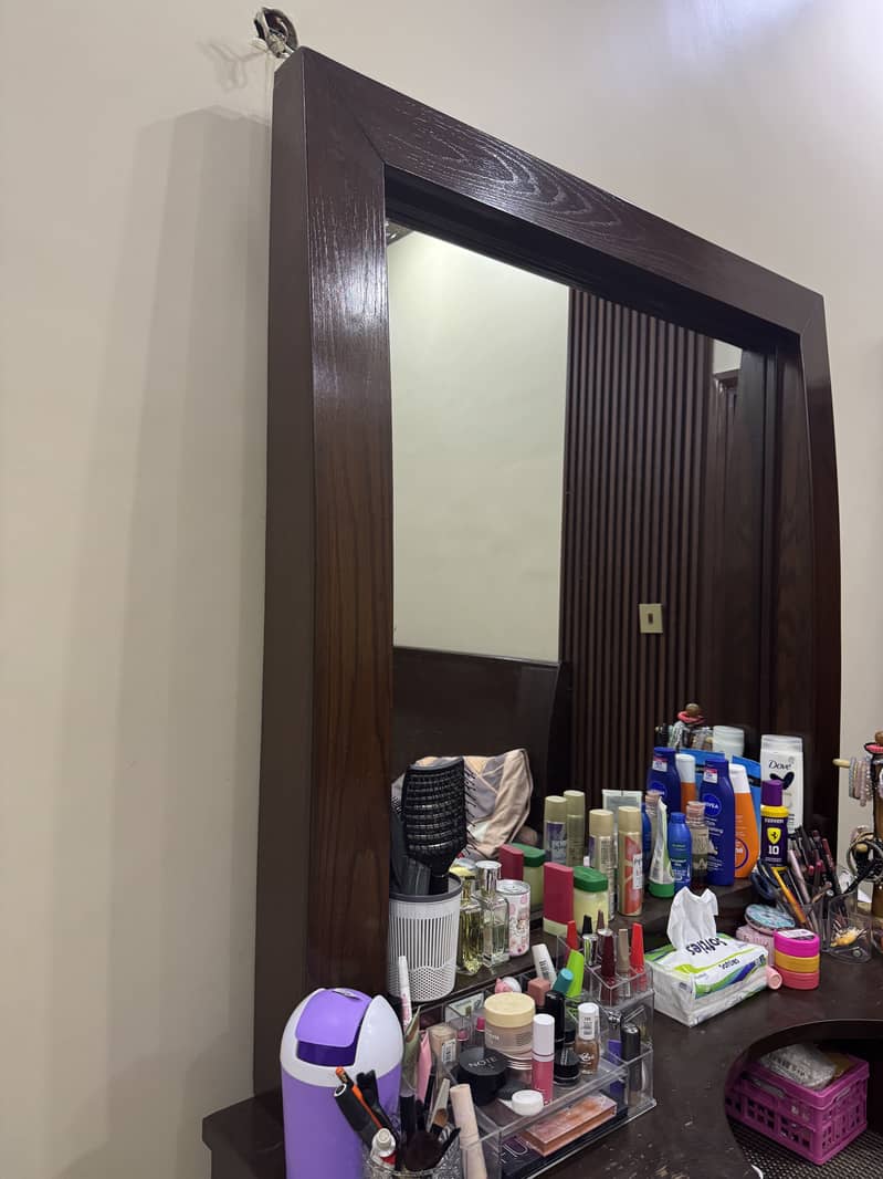 Dressing table 1