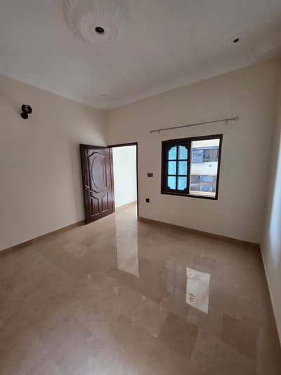 2 BED DD 200 SQYD AVAILABLE FOR RENT 2ND FLOOR