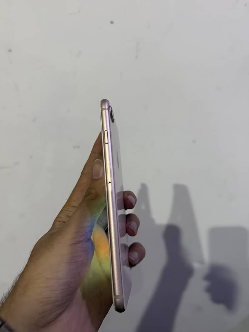 Apple iPhone 8 Plus 1