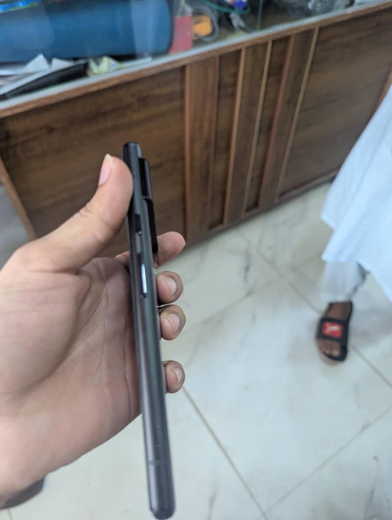 Google Pixel 6 4