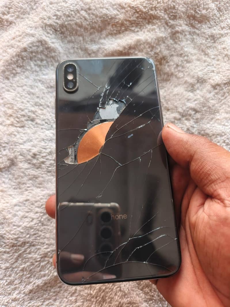 Apple iPhone XS Max 2