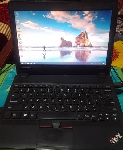 Lenovo Thinpad X140e Laptop 6GB DDR3 Ram, 1.40 GHz Procesr HD Graphics