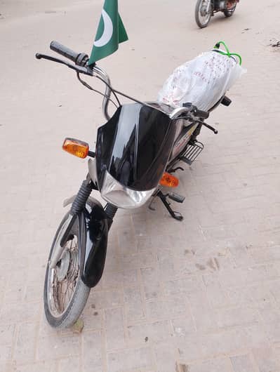 Crown 100cc bike 10/10