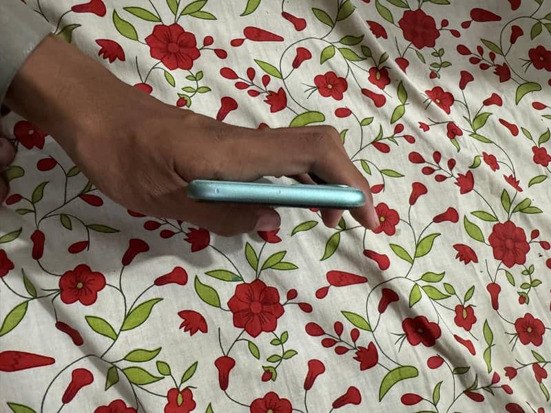Apple iPhone 11 6
