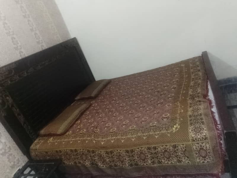 Double bed without mattress 2