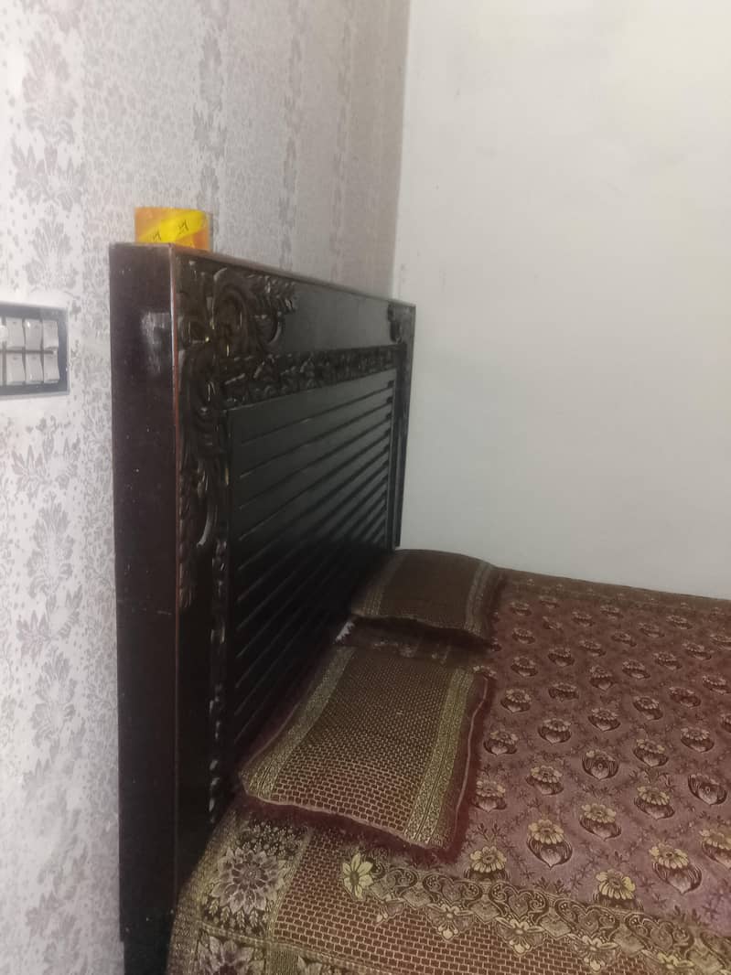 Double bed without mattress 3