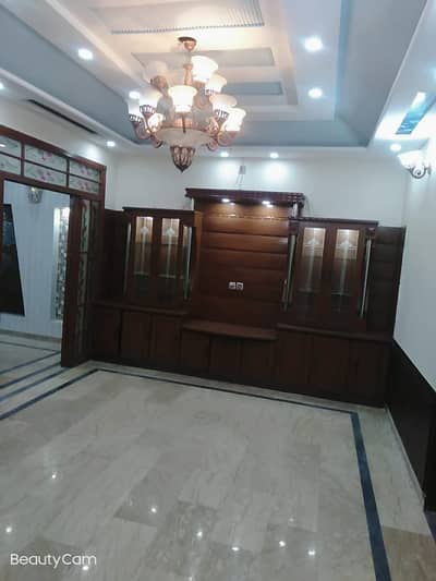 VIP beautiful 5 Marla portion is available for rent in sabzazar Lahore