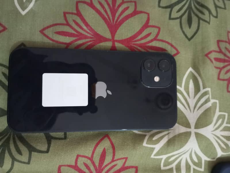 Apple iPhone 12 3