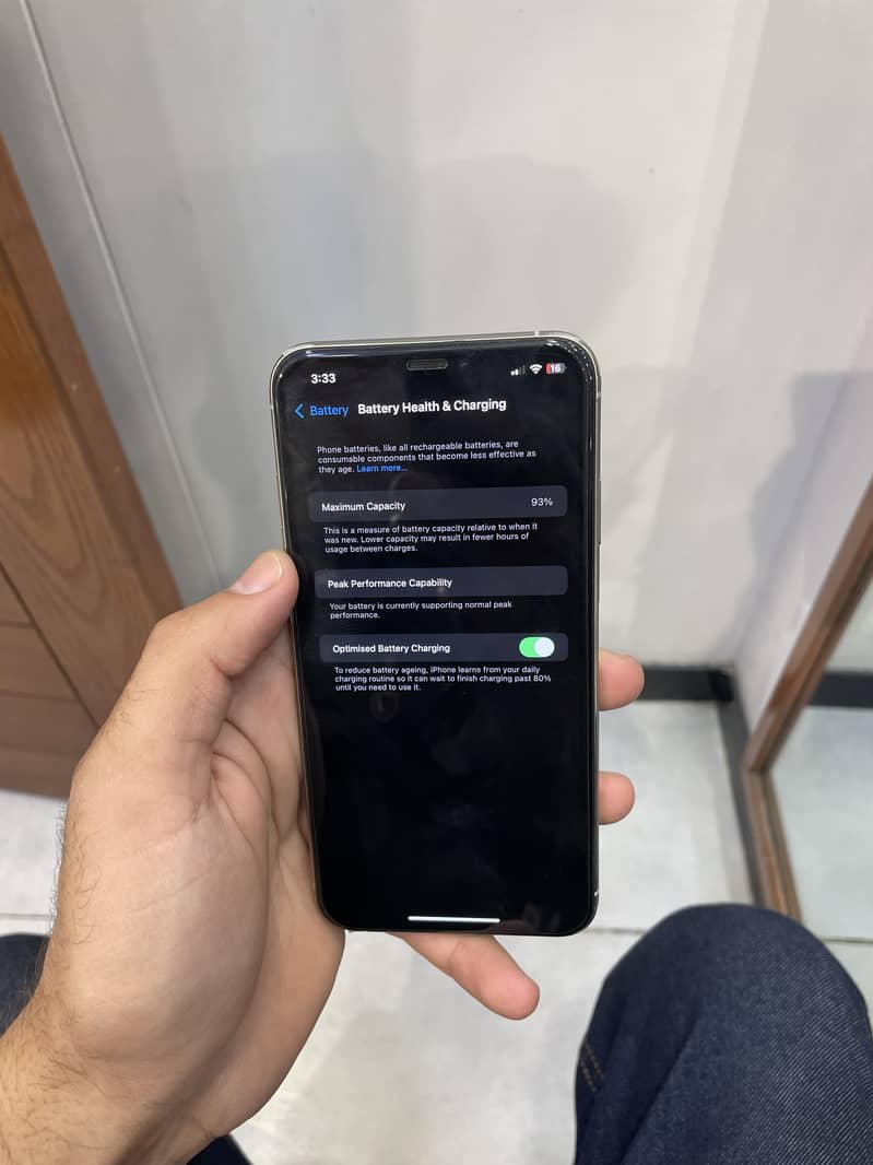 Apple iPhone XS Max 0