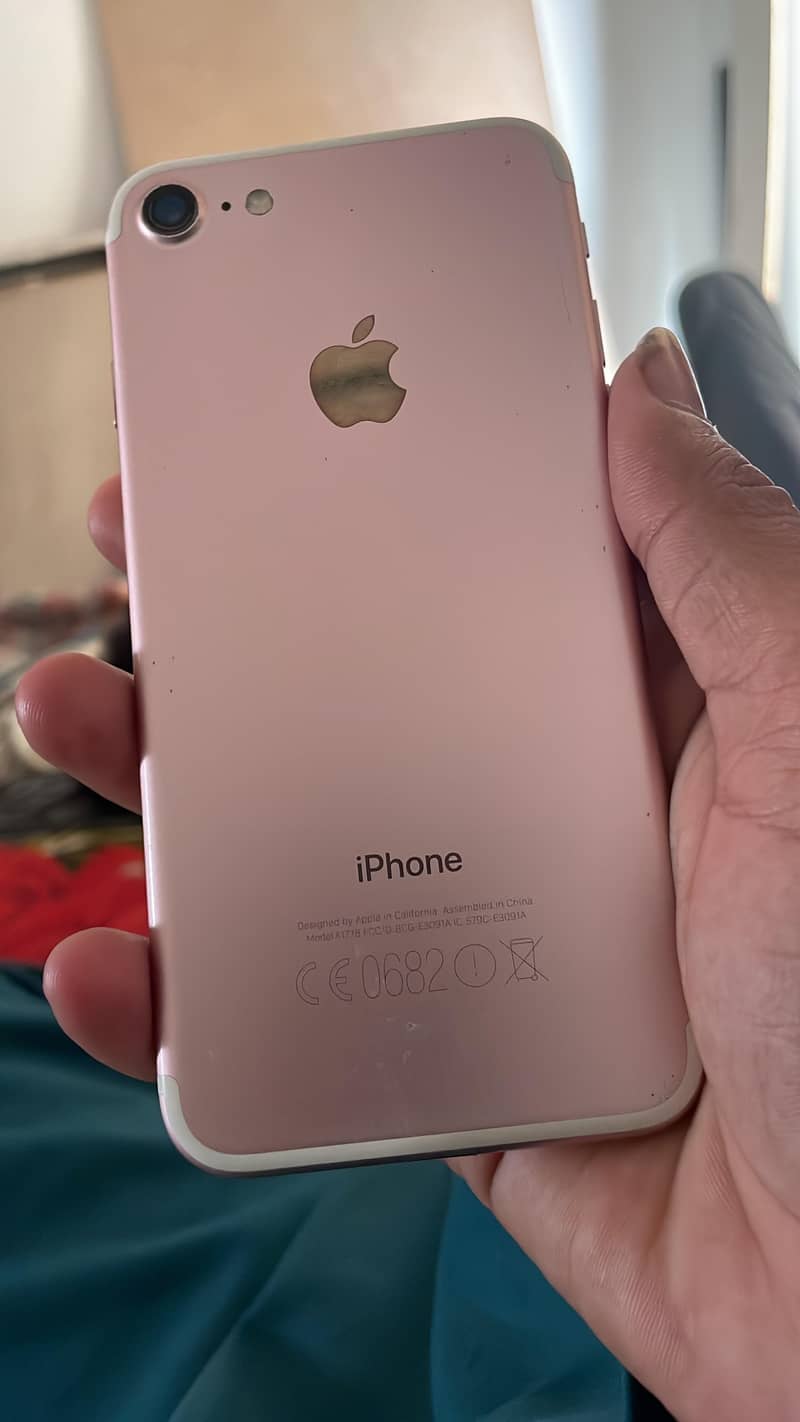 Apple iPhone 7 1
