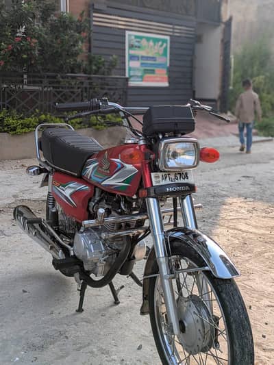HondaCG125(2023 Model All Punjab)Urgent Sale