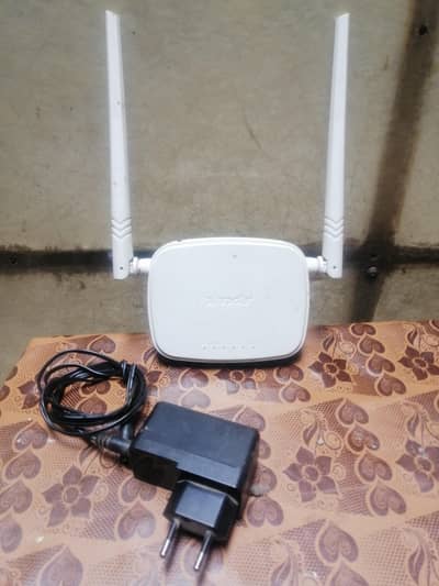 Tenda wifi Router