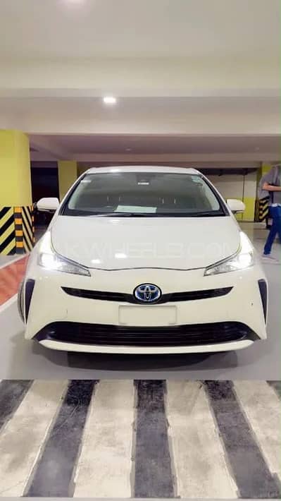 Toyota Prius S Touring Selection Black Edition 2020