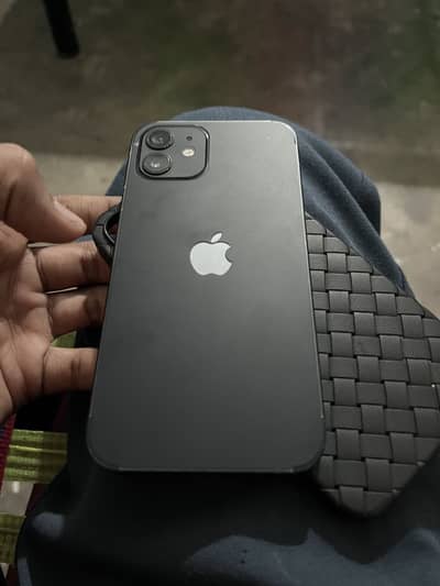 Apple iPhone 12