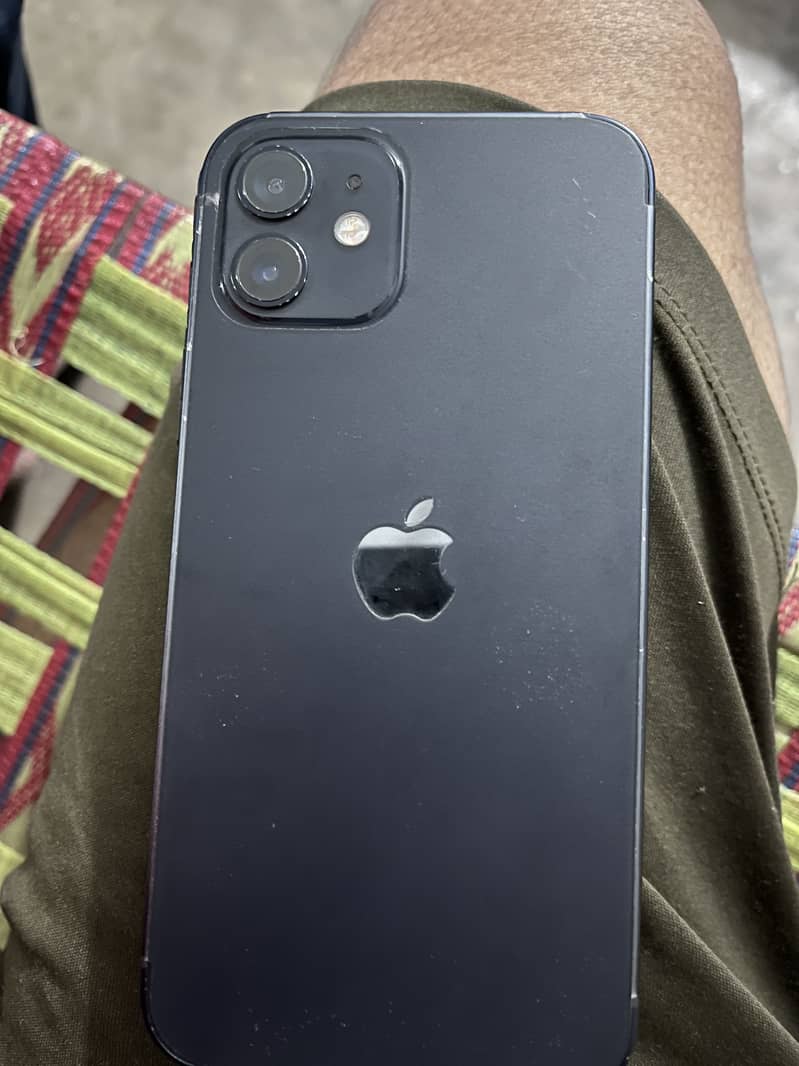 Apple iPhone 12 3