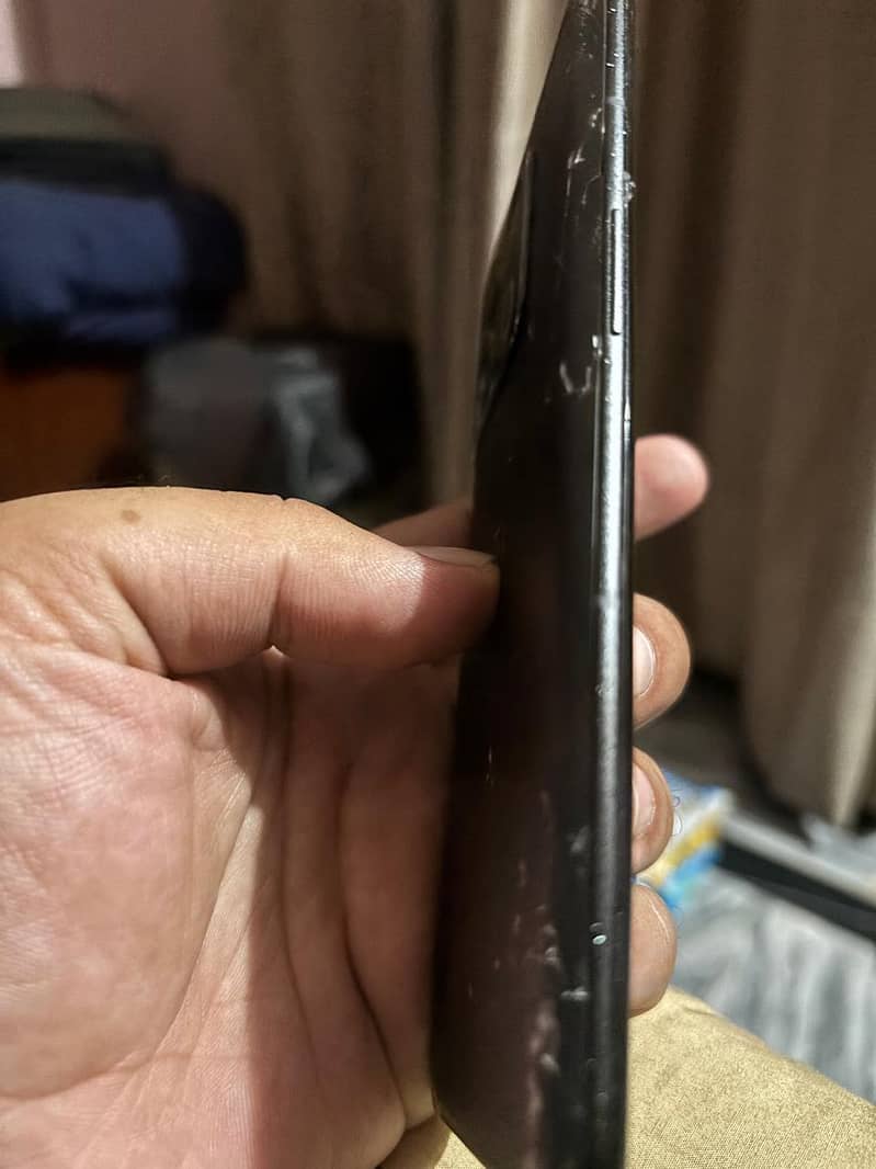 One Plus 10 Pro 4