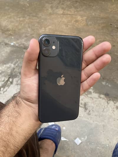 Apple iPhone 11 64 gb factory unlock bh 83 %